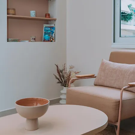 Koukaki Jacuzzi Retreat Apartment Athens